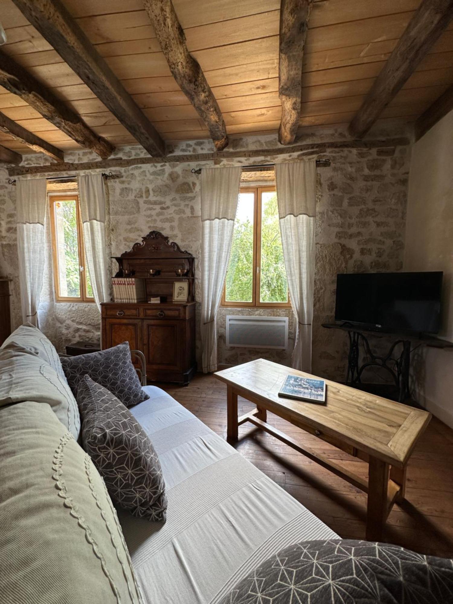 Gite Le Relais De La Diligence Saint-Lazare المظهر الخارجي الصورة